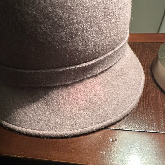 Badgley Mischka 100% Wool Hat - Picture 5 of 5